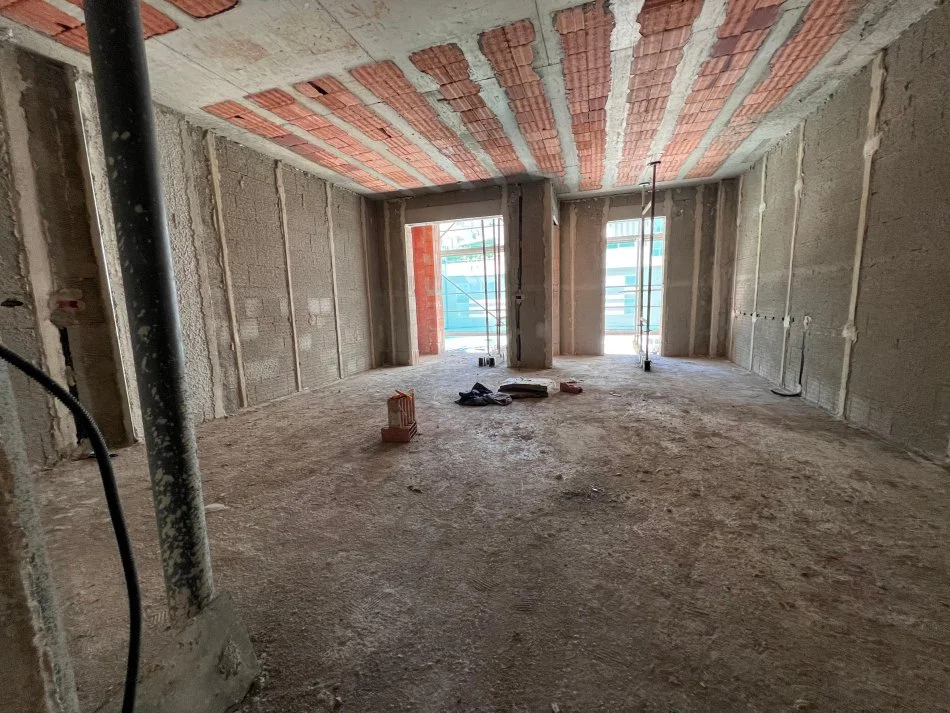 Tirane, shes 1+1 Kati 1, 60 m² 155.890 € (Rruga Robert Shvarc , Prane Kristal Center)