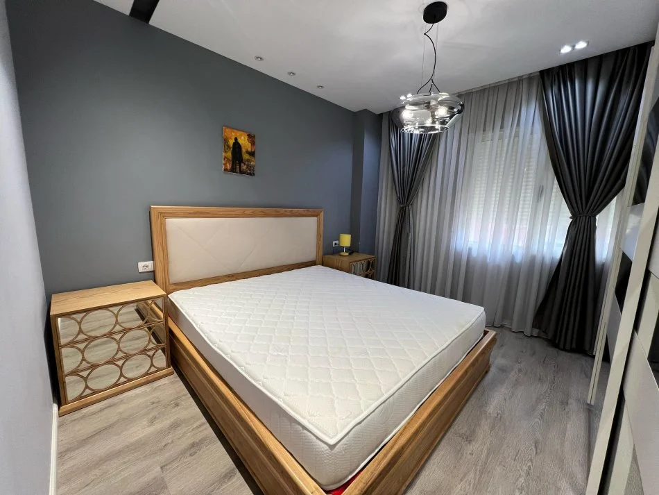 Tirane, jap me qera apartament 2+1+Ballkon Kati 4, 110 m² 850 € (DON BOSKO)