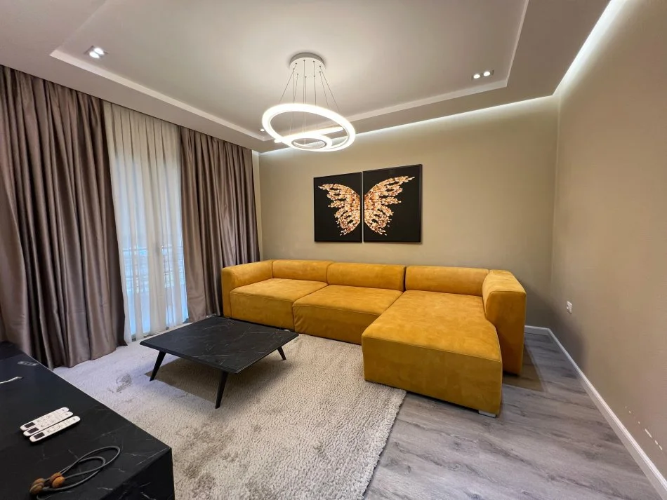 Tirane, jap me qera apartament 2+1+Ballkon Kati 4, 110 m² 850 € (DON BOSKO)