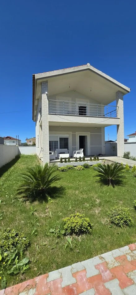 Tirane, jepet me qera Vile 3+2+Aneks ,