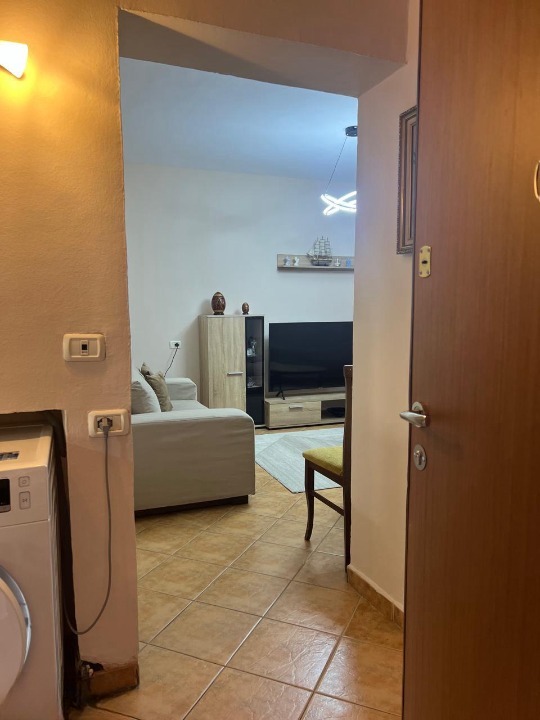 Tirane, jepet me qera apartament 2+1 Kati 3, 80 m² 700 € (Myslym Shyri)