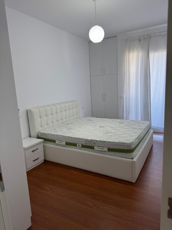 Tirane, jepet me qera apartament 2+1 Kati 8, 80 m² 600 € (Kompleksi Star, Ish-Parku)