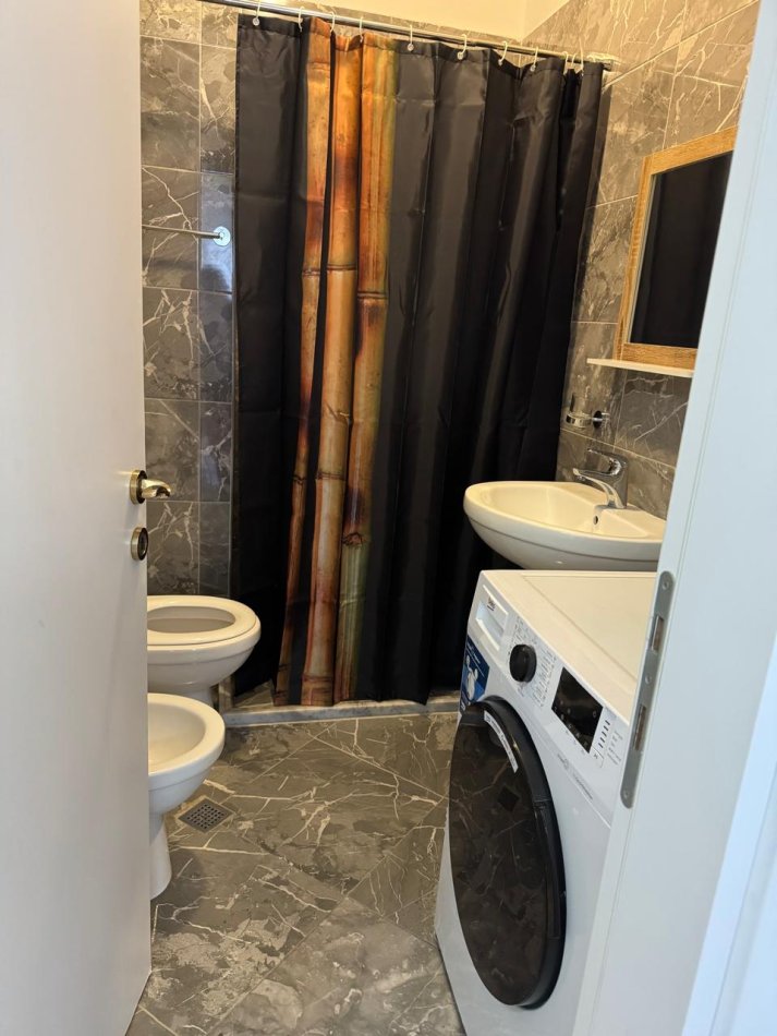 Tirane, jepet me qera apartament 2+1 Kati 8, 80 m² 600 € (Kompleksi Star, Ish-Parku)