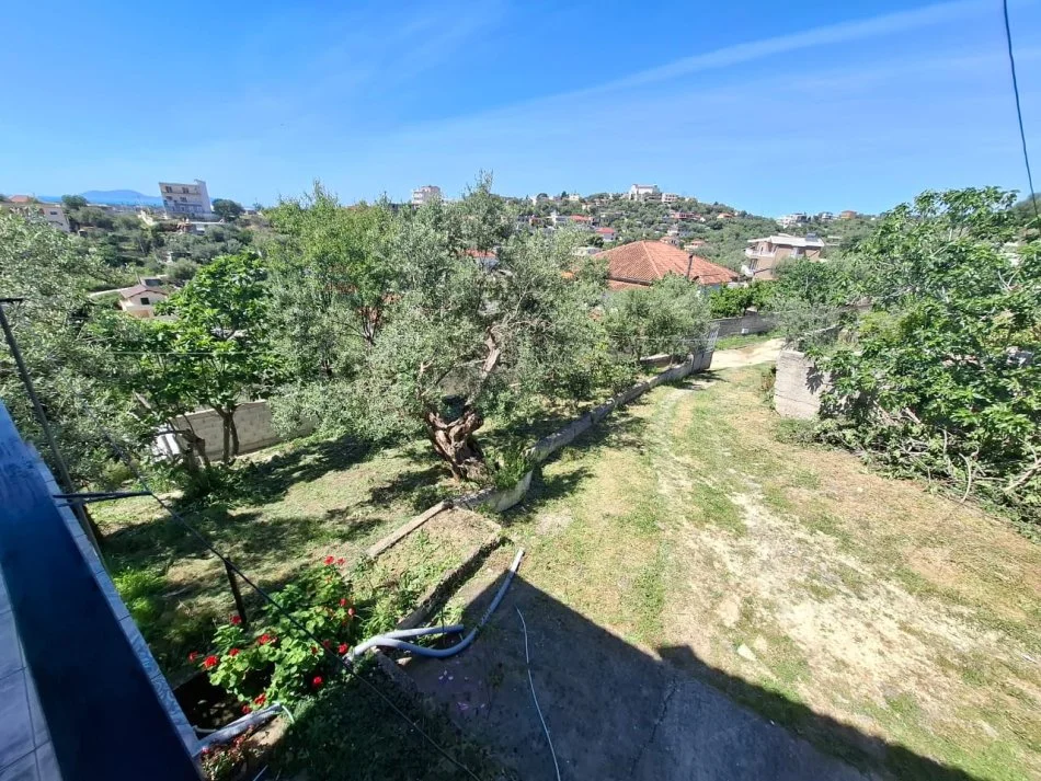 Vlore, shitet Vile 3 Katshe , 500 m² 195.000 € (R.Ded Gjon Luli)