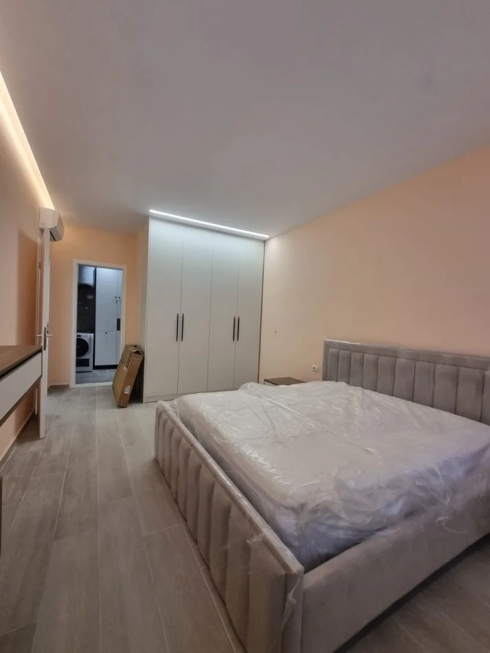 Tirane, jap me qera apartament 2+1+Ballkon Kati 3, 105 m² 1.200 € (liqeni)