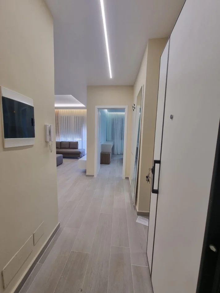 Tirane, jap me qera apartament 2+1+Ballkon Kati 3, 105 m² 1.200 € (liqeni)