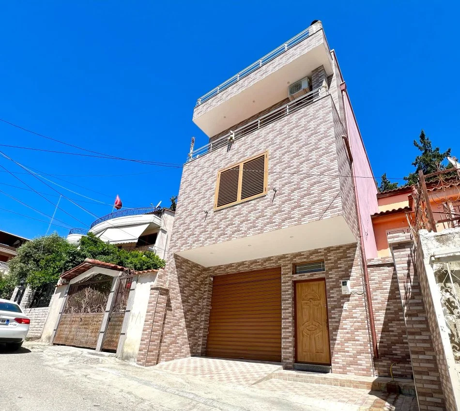 Vlore, shitet Vile 3 Katshe , 144 m² 235.000 € (R.Qemal Goishova)