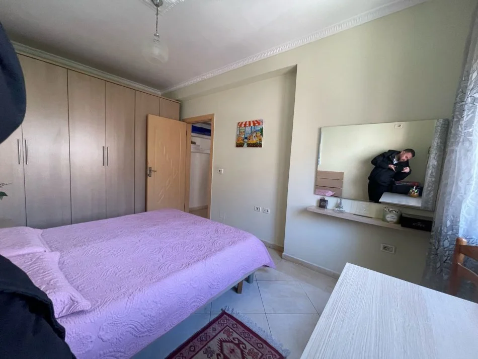 Tirane, jepet me qera apartament 2+1+Ballkon , 80 m² 450 € (fresk)