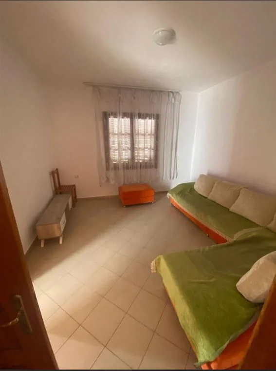 Tirane, jepet me qera apartament 1+1 Kati 2, 70 m² 250 € (institut)