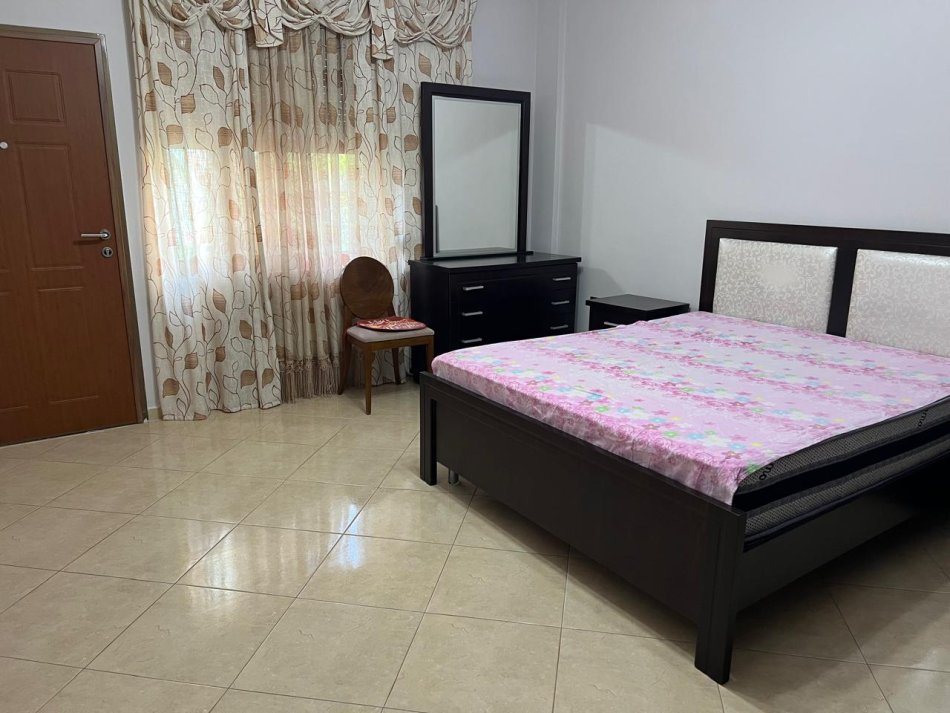 Tirane, jepet me qera apartament 1+1 Kati 2, 61 m² 380 € 