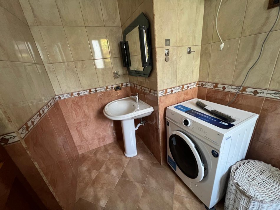 Tirane, jepet me qera apartament 1+1 Kati 2, 61 m² 380 € 