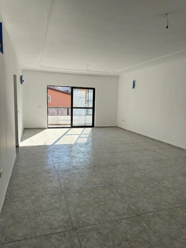 Tirane, shitet 3+1 , 164 m² 298.000 € (Komuna e Parisit prane " Concept Home Real Estate ")