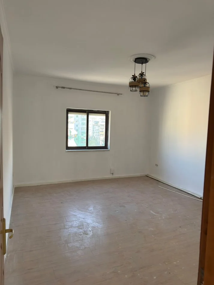 Tirane, shitet 3+1 , 164 m² 298.000 € (Komuna e Parisit prane " Concept Home Real Estate ")
