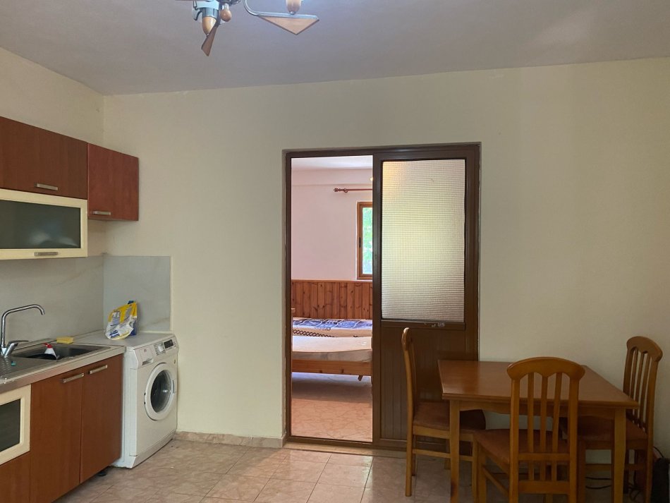 Tirane, jepet me qera apartament 2+1 Kati 2, 120 m² 350 € (5 Maji)