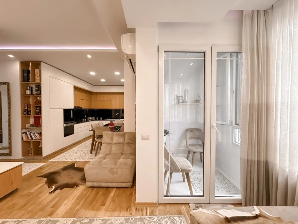 Tirane, jepet me qera apartament 3+1+Ballkon Kati 4, 124 m² 265.000 € (Shitet apartament 3+1+2+garazhd te Kopshti Botanik)