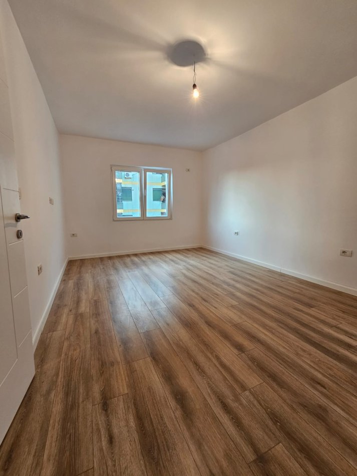 Tirane, shitet apartament 1+1 Kati 5, 44 m² 106.000 € (Zogu i Zi)