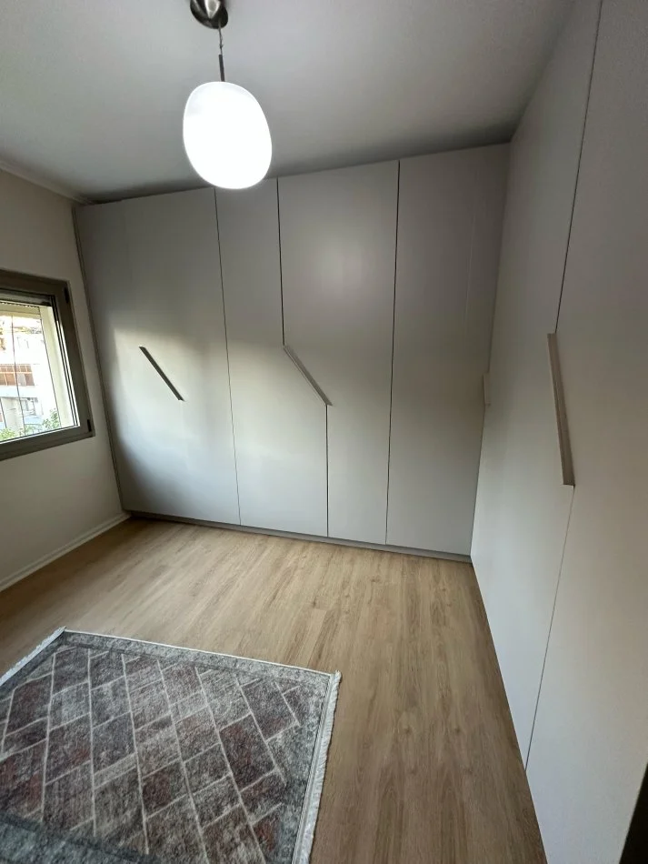 Tirane, jepet me qera apartament Kati 4, 74 m² 650 € (Bllok)