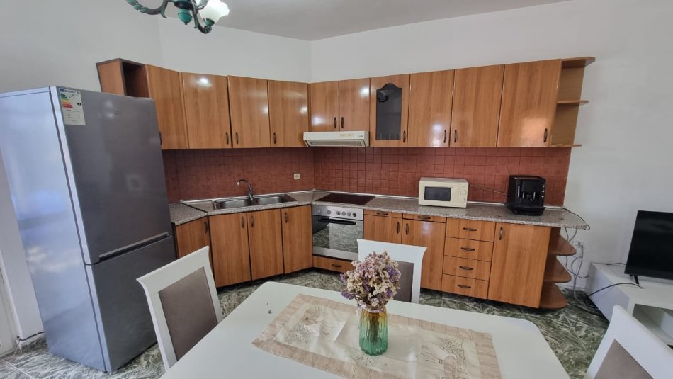 Tirane, jepet me qera apartament 2+1 Kati 8, 90 m² 550 € (JEPET ME QERA SUPER APARTAMENT 2+1 ME 2 BALLKONE NE DON BOSKO.)