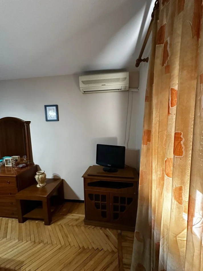 Tirane, jepet me qera apartament 2+1 Kati 3, 80 m² 700 € (myslym shyri)