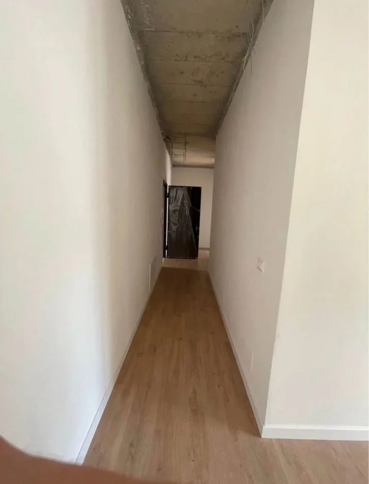 Tirane, jepet me qera apartament 2+1 Kati 2, 134 m² 1.300 € (Liqeni i Thate, Rruga Mustafa Xhabrahimi)