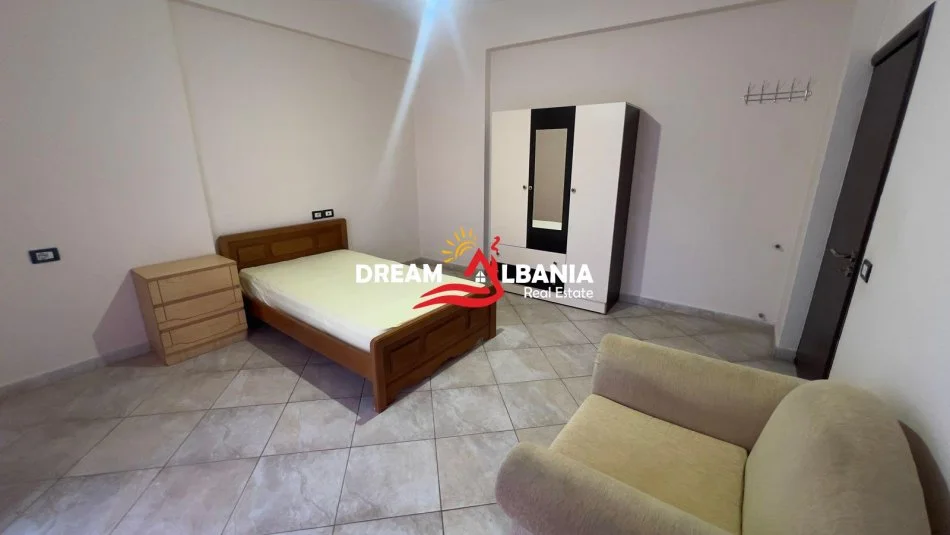 Tirane, jepet me qera apartament 2+1+Ballkon Kati 2, 140 m² 450 € (Tek rruga Sali Nivica – Tregu Elektrik, ID 4251389)