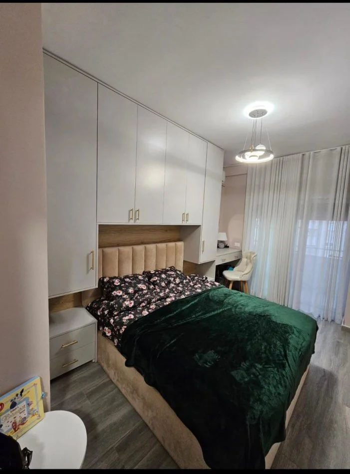 Tirane, shitet apartament 2+1 Kati 4, 176 m² 215.000 € (Linze- Rruga e Dajtit, perballe rezidences Platea.)