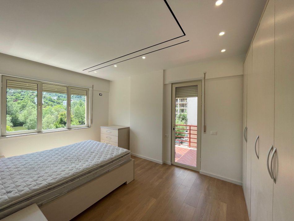Apartament  3+1+2  LIQENI I THATE   1.000 €
