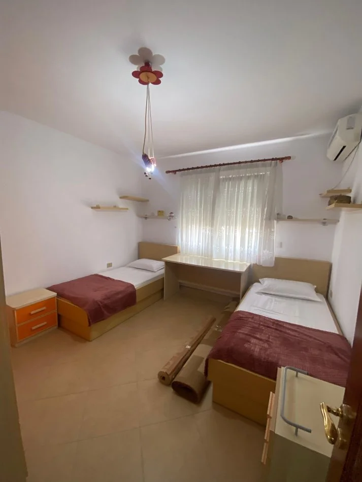 Tirane, jap me qera apartament 2+1 Kati 6, 84 m² 650 € (Sheshi Wilson) OPP52578