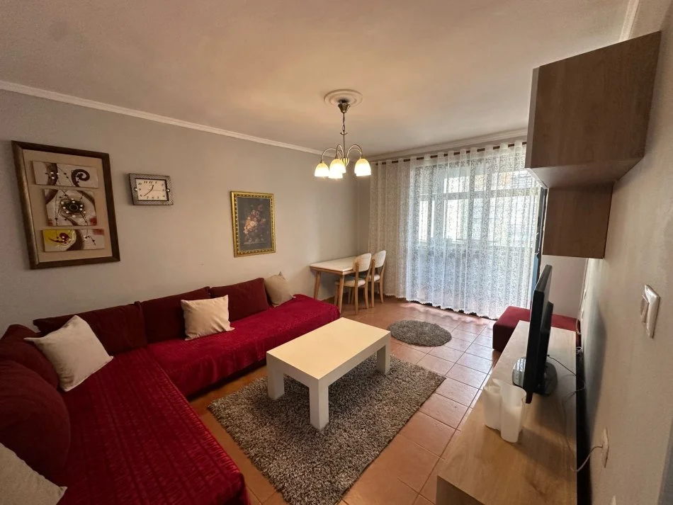 Tirane, jepet me qera apartament 2+1 Kati 5, 60 m² 500 € (Ish Restorant Durresi)