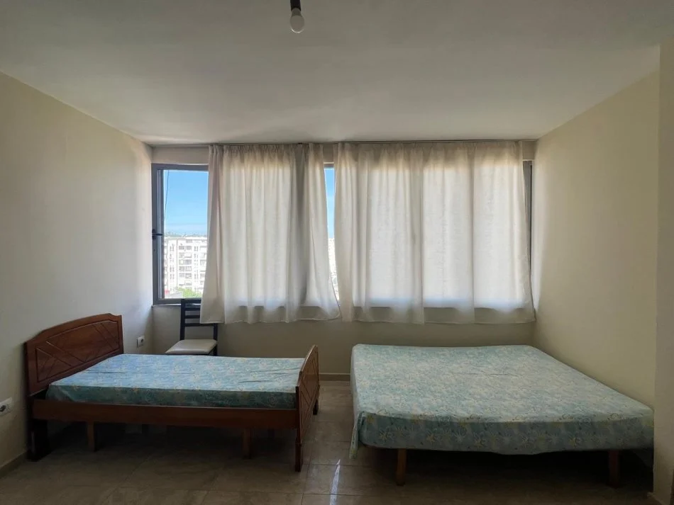 Tirane, jepet me qera garsonier 1+1 Kati 6, 40 m² 220 € (LONI liGORI)