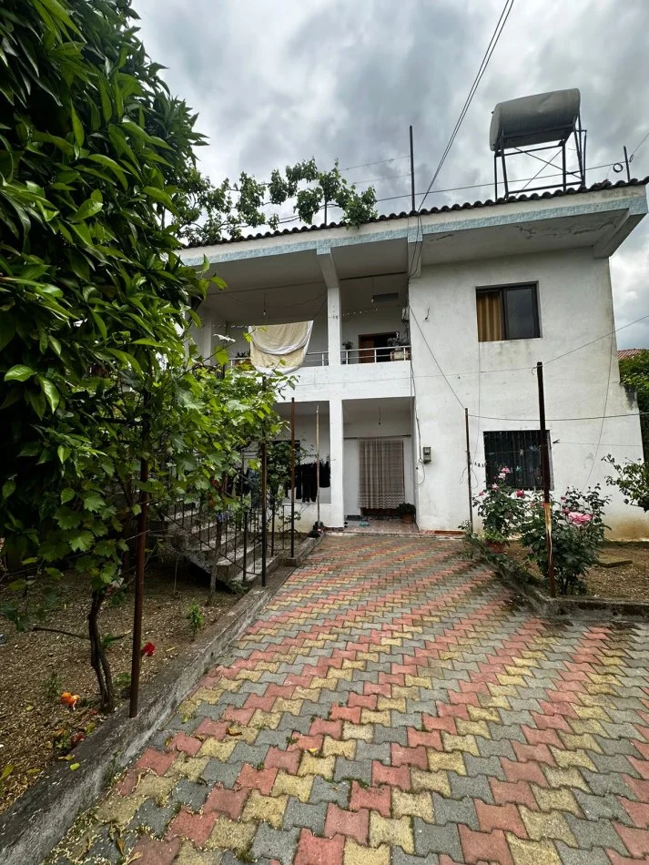 Tirane, shitet Vile 2 Katshe Kati 2, 500 m² 247.000 € (jordan misja)