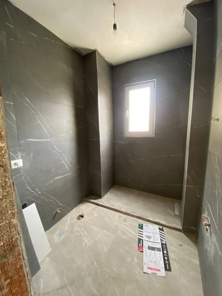 Shqiperi, shitet apartament 1+1 Kati 1, 67 m² 85.000 € (Durres, prane "Stacioni i Zjarrfikësve")