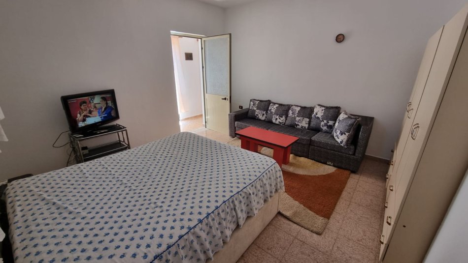 Tirane, jepet me qera shtepi Kati 2, 45 m² 320 € (JEPET ME QERA SUPER GARSONIERE (COMFORT 1) NE DON BOSKO)