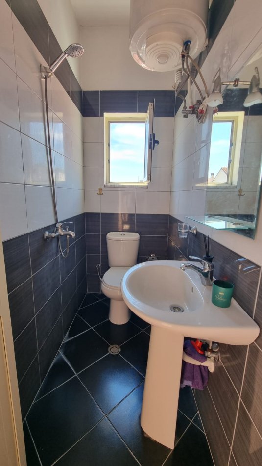Tirane, jepet me qera shtepi Kati 2, 45 m² 320 € (JEPET ME QERA SUPER GARSONIERE (COMFORT 1) NE DON BOSKO)