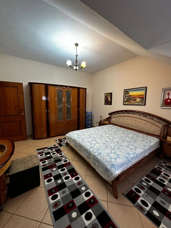 Tirane, jepet me qera apartament 2+1+Ballkon Kati 3, 100 m² 600 € (don bosko)