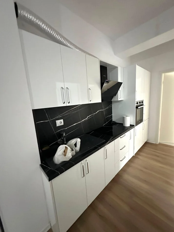 Tirane, jepet me qera apartament 2+1 Kati 1, 73 m² 450 € (Ali Dem, Kompleksi Kaimi)