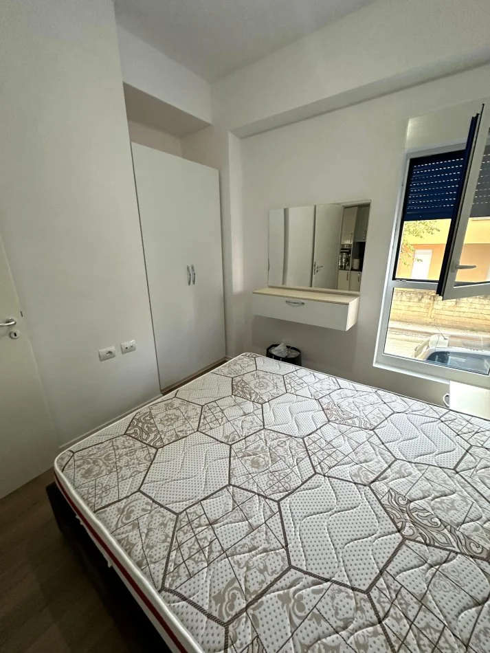 Tirane, shitet apartament 2+1 Kati 1, 115.000 € (Ali Dem, Kompleksi Kaimi)