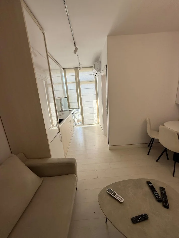 Tirane, jap me qera apartament 1+1+Ballkon Kati 11, 55 m² 500 € (rruga medar shtylla)