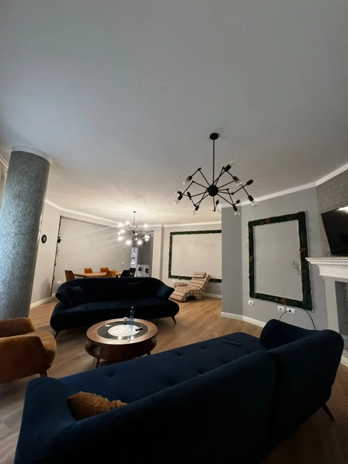 Tirane, jepet me qera Vile 3 Katshe Kati 2, 192 m² 1.200 € (Fuat Toptani)