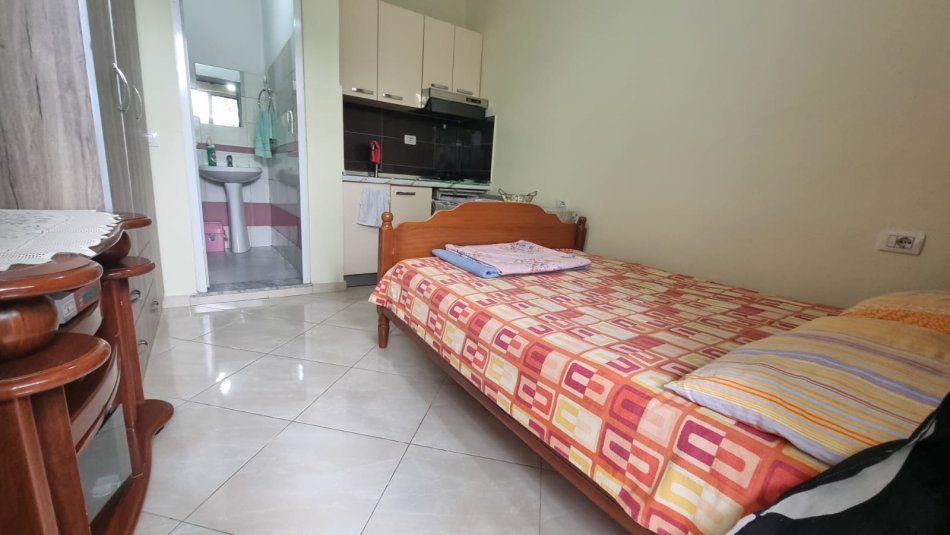 Tirane, jepet me qera garsonier Kati 1, 30 m² 250 € (JEPET ME QERA GARSONIERE NE DON BOSCO. NE AFERSI TE FIORI DI BOSCO)
