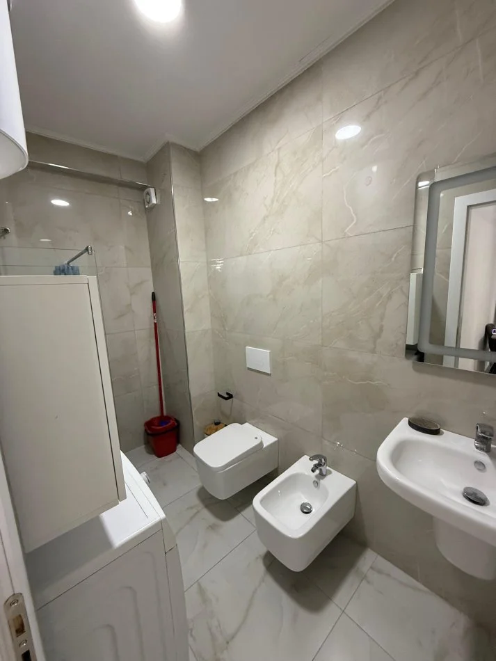 Tirane, jepet me qera apartament 1+1 Kati 8, 66 m² 500 € (Astir, prane Sorriso lounge)