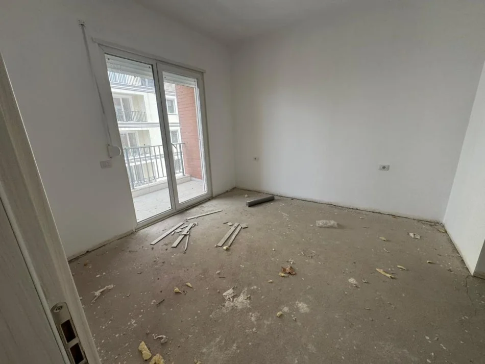 Tirane, shitet apartament 3+1+Ballkon Kati 4, 153 m² (Bulavardi Nene Tereza)