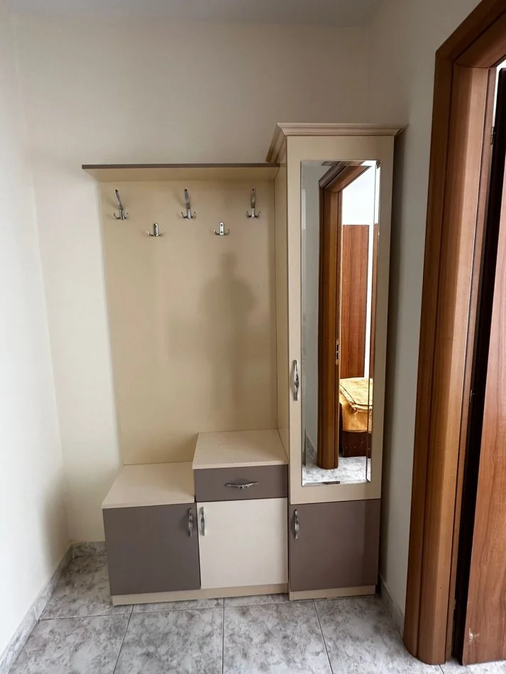 Tirane, jepet me qera apartament 1+1+Ballkon Kati 3, 60 m² 350 € (astir)