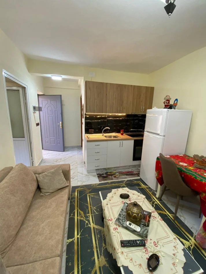 Vlore, shitet apartament 1+1+Ballkon Kati 2, 50 m² 68.000 € (Blv.Ismail Qemali)