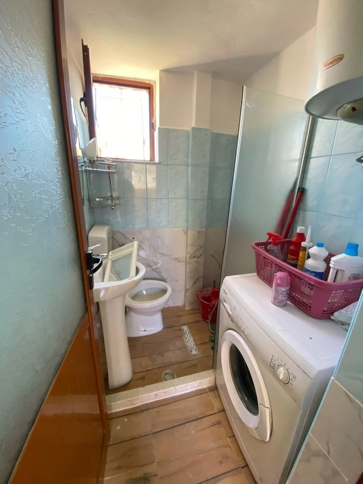 Vlore, shitet apartament 1+1+Ballkon Kati 2, 50 m² 68.000 € (Blv.Ismail Qemali)
