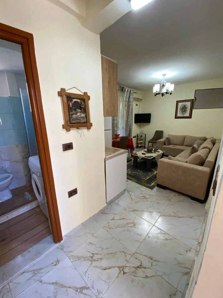 Vlore, shitet apartament 1+1+Ballkon Kati 2, 50 m² 68.000 € (Blv.Ismail Qemali)