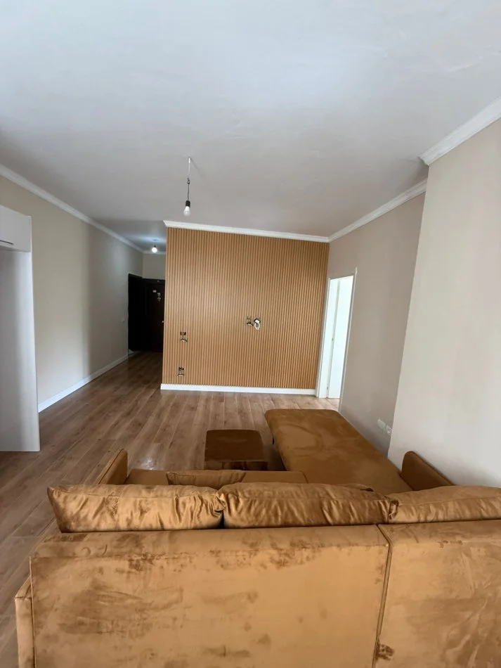 Shkembi Kavajes, shitet apartament 2+1+Aneks+Ballkon Kati 3, 73 m² 85.000 € (Shkembi i Kavajes)