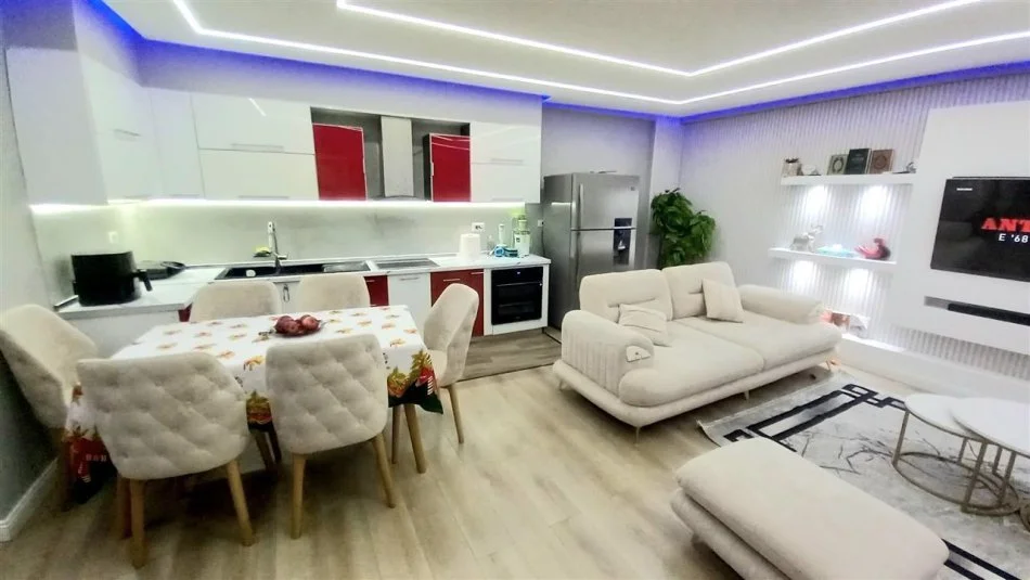 Tirane, shitet apartament 2+1 Kati 2, 99 m² 135.000 € (Fresk, prane Restorant Fresku)