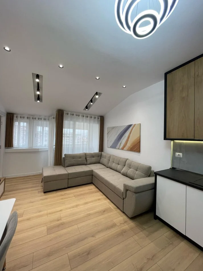 Tirane, shitet apartament 1+1+Ballkon Kati 8, 53 m² 89.000 € (Don Bosko)