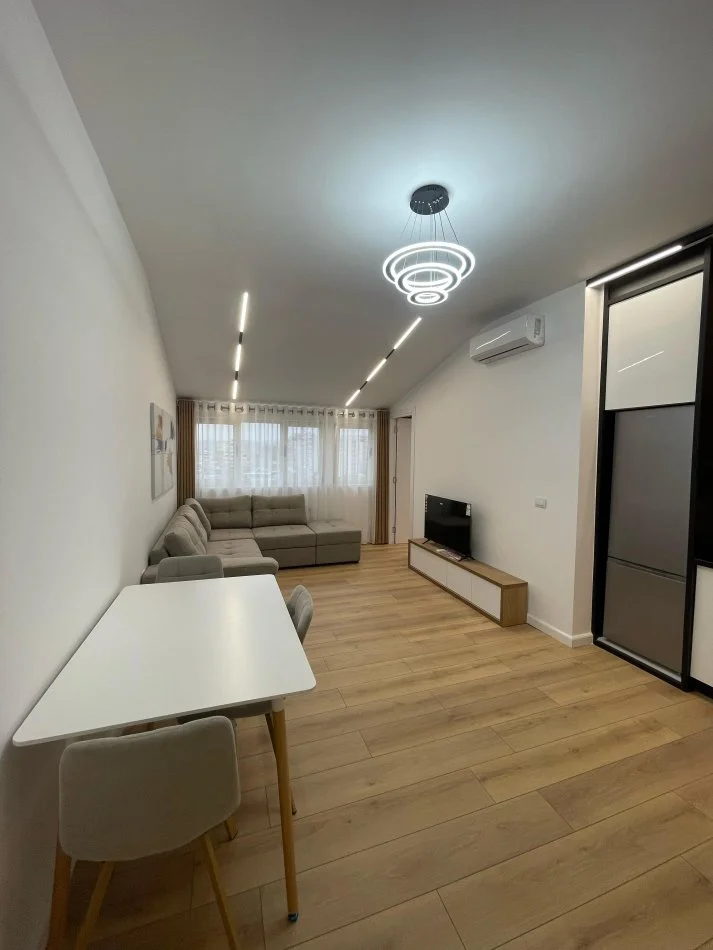 Tirane, shitet apartament 1+1+Ballkon Kati 8, 56 m² 95.000 € 